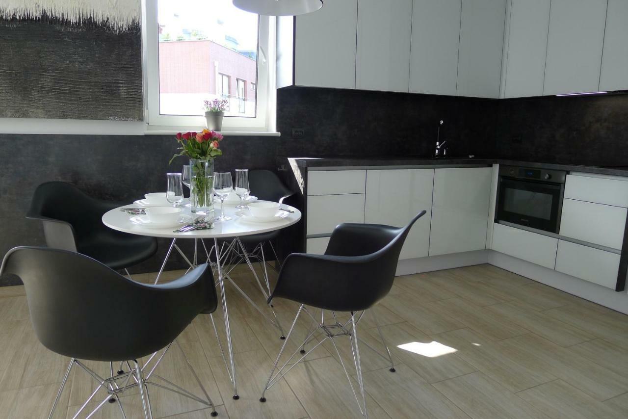 Impresja 42 Apartament Z Garazem 코워브제크 외부 사진